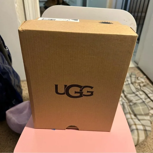 UGG 
Toddlers' Neumel EZ-Fit Chukka - Picture 7 of 7